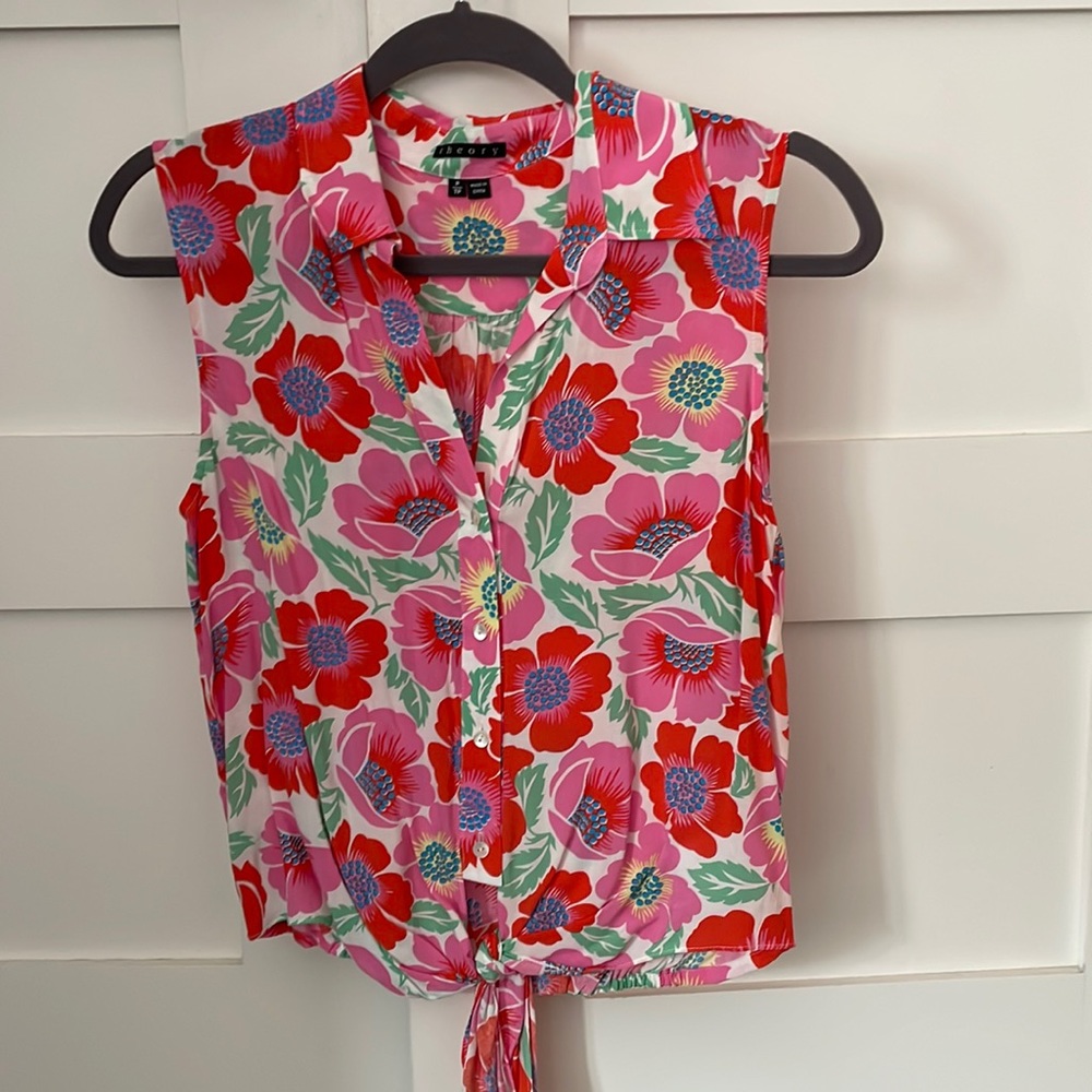 Theory floral button down sleeveless shirt. Tie at bottom.
